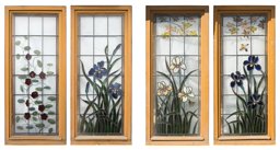 Fensterverglasungen mit Schwertlilien und Kapuzinerkresse